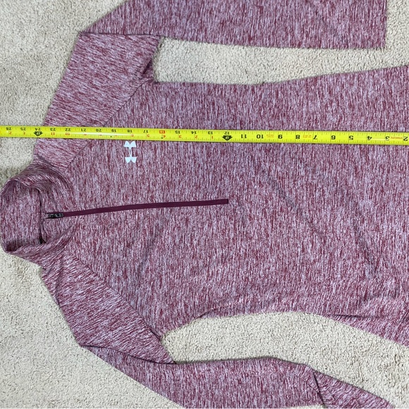 NWOT XS Under Armour Long sleeve HeatGear - Picture 5 of 5